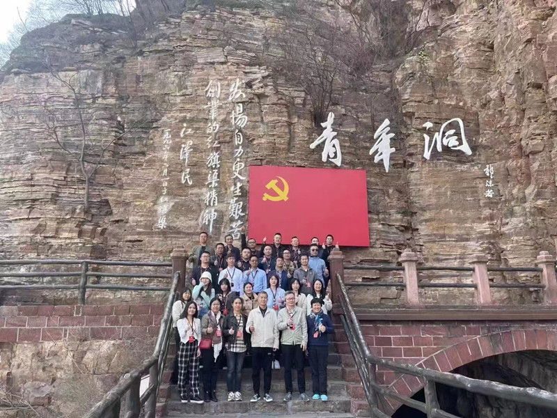 深圳市龙华区红旗渠拓展活动培训班